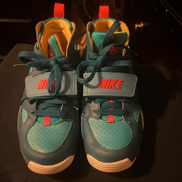 Nike Trainer Huarache (GS) size 5Y with Box 9.5/10 barely worn - Picture 3 of 7